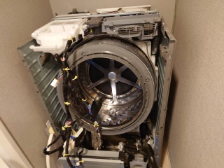 パナソニック、ドラム式洗濯機(NA-VG2300)、埼玉県草加市で分解清掃