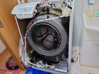 日立、ドラム式洗濯機(BD-SV110A)、横浜市南区で分解清掃 | 相模原市