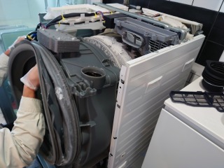 パナソニック、ドラム式洗濯機(NA-VG1100)、川崎市幸区で分解清掃