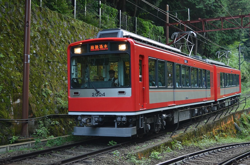 箱根登山鉄道、「アレグラ号」追加導入・2000形車両更新 100形引退へ