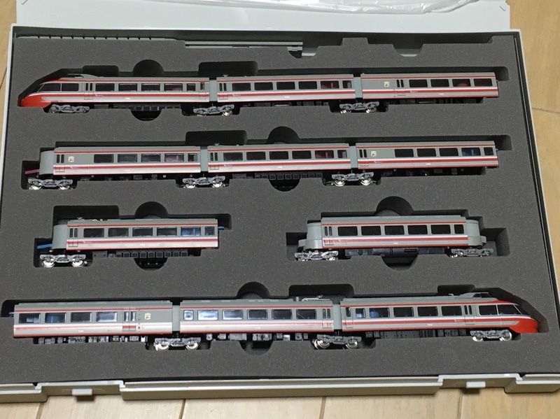 TOMIX 小田急ロマンスカー7000形LSE(LSE Last Run)入線 - 鉄道