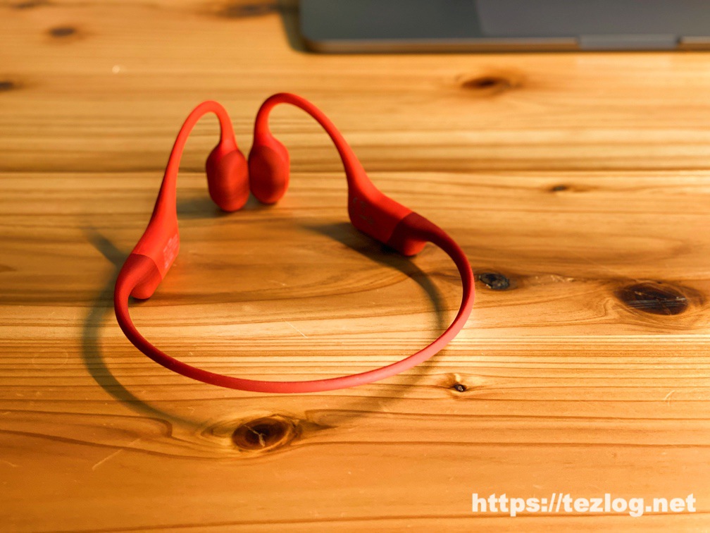 Shokz OpenRun レビュー。骨伝導ワイヤレスイヤホンなのに驚きの高音質