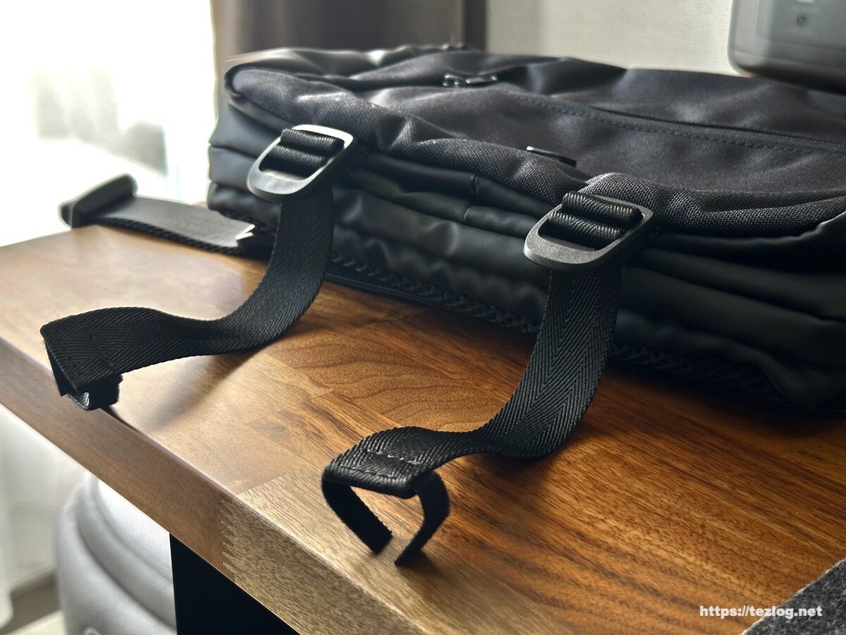 TRIDEAL TOUGH SLING MULTI BAG レビュー。ガジェットにもおすすめ