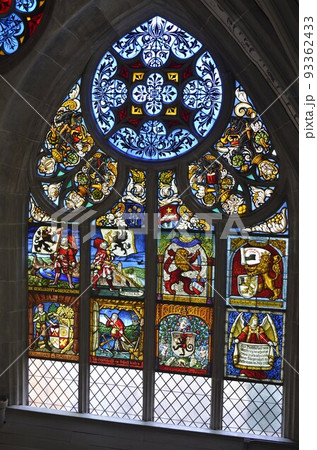 スイス・ベルンの教会のステンドグラスの写真素材 [93362433] - PIXTA