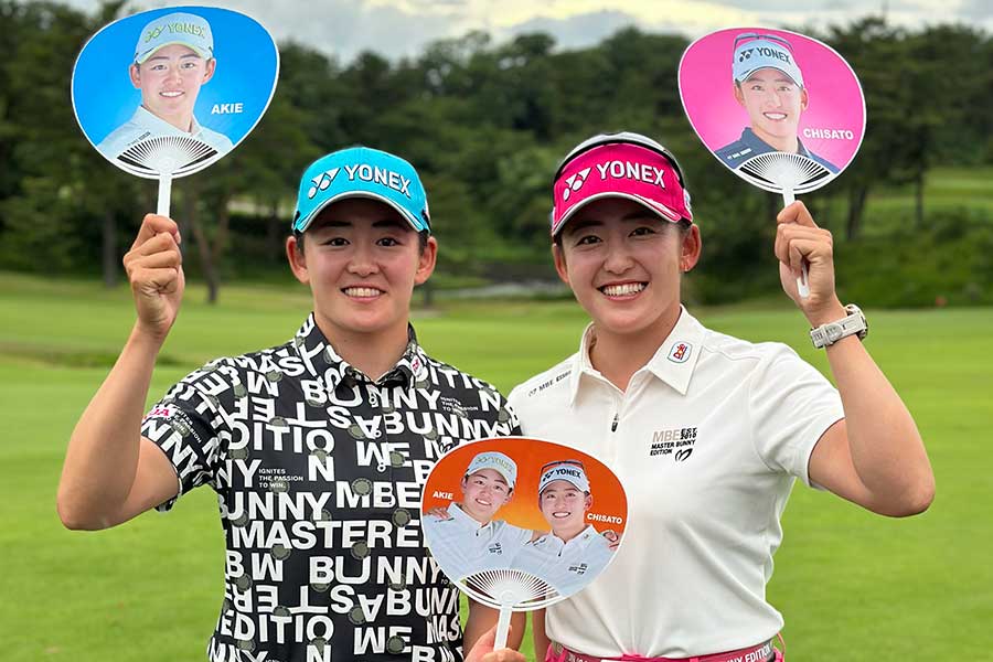 女子ゴルフ岩井姉妹「人を笑顔にしたい」 応援グッズ販売、利益分を