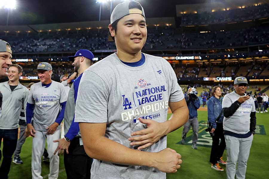 V記念写真、大谷翔平に