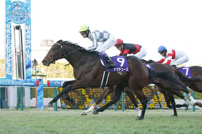 あの武豊が「不思議な馬」と評したドウデュース 放牧明けの馬体にあっ