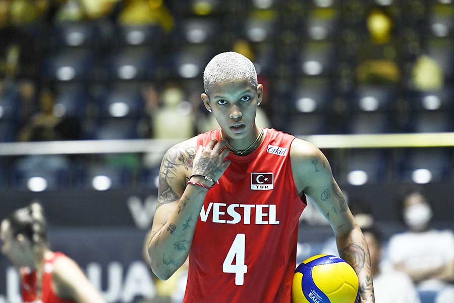 W杯バレー日本戦で躍動、トルコ女子エースに虜のファン続出「圧倒的