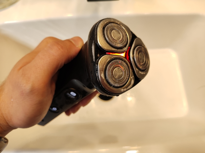 Ya-Man Hot Shave Heated Electric Shaver review - a unique electric