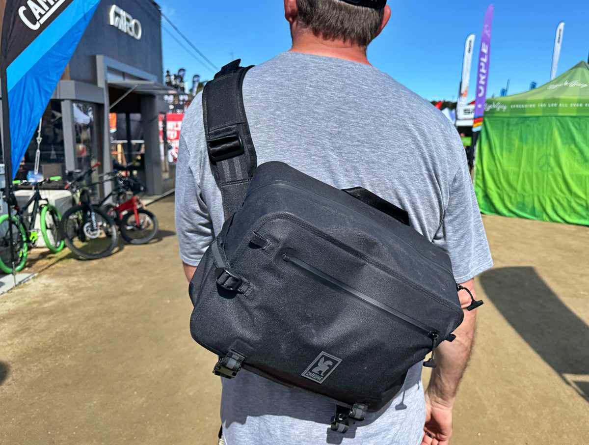 Chrome Industries Kadet Max WP bag review - A lightweight