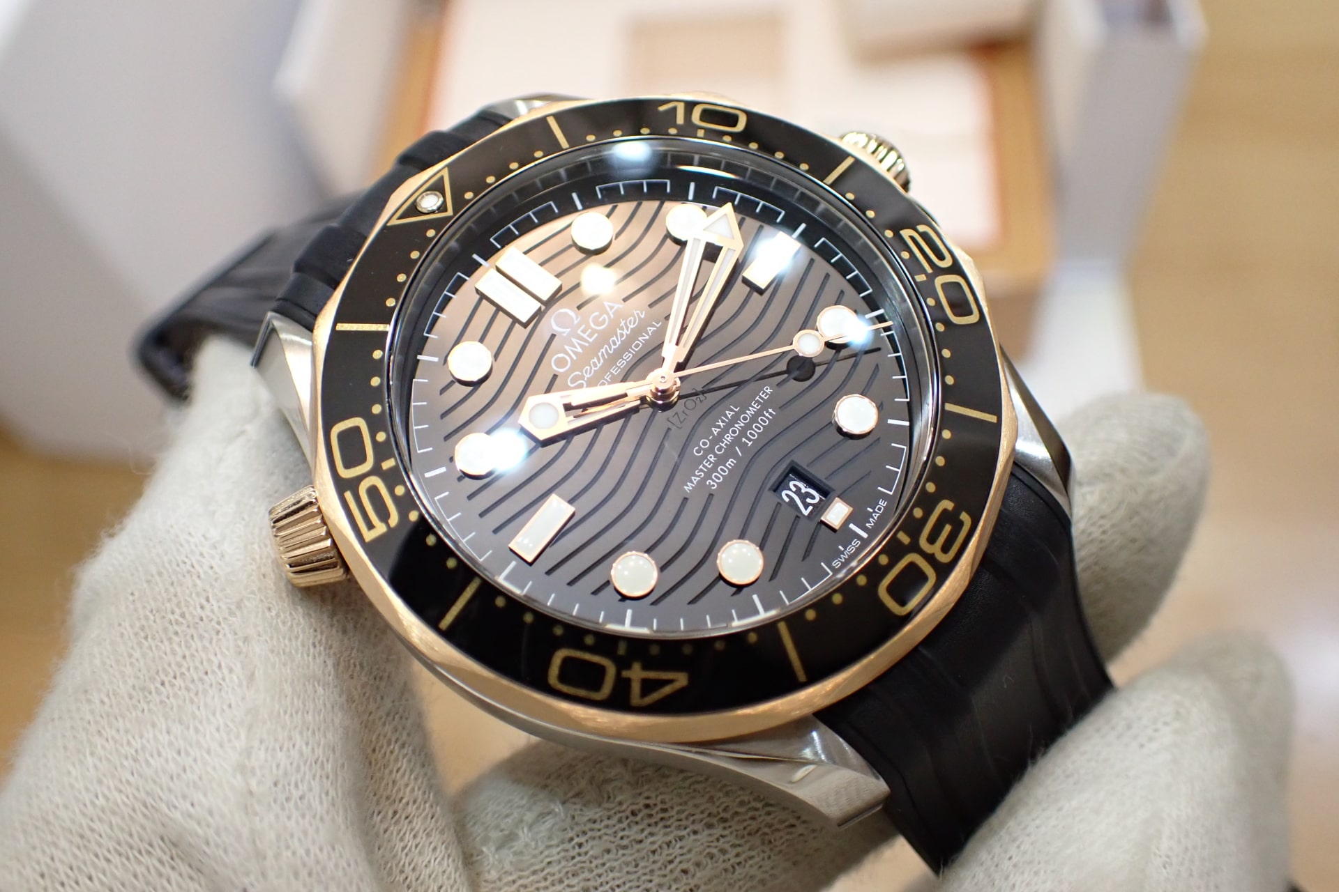 中古品A【OMEGA】オメガ シーマスター ダイバー300M マスタークロノ