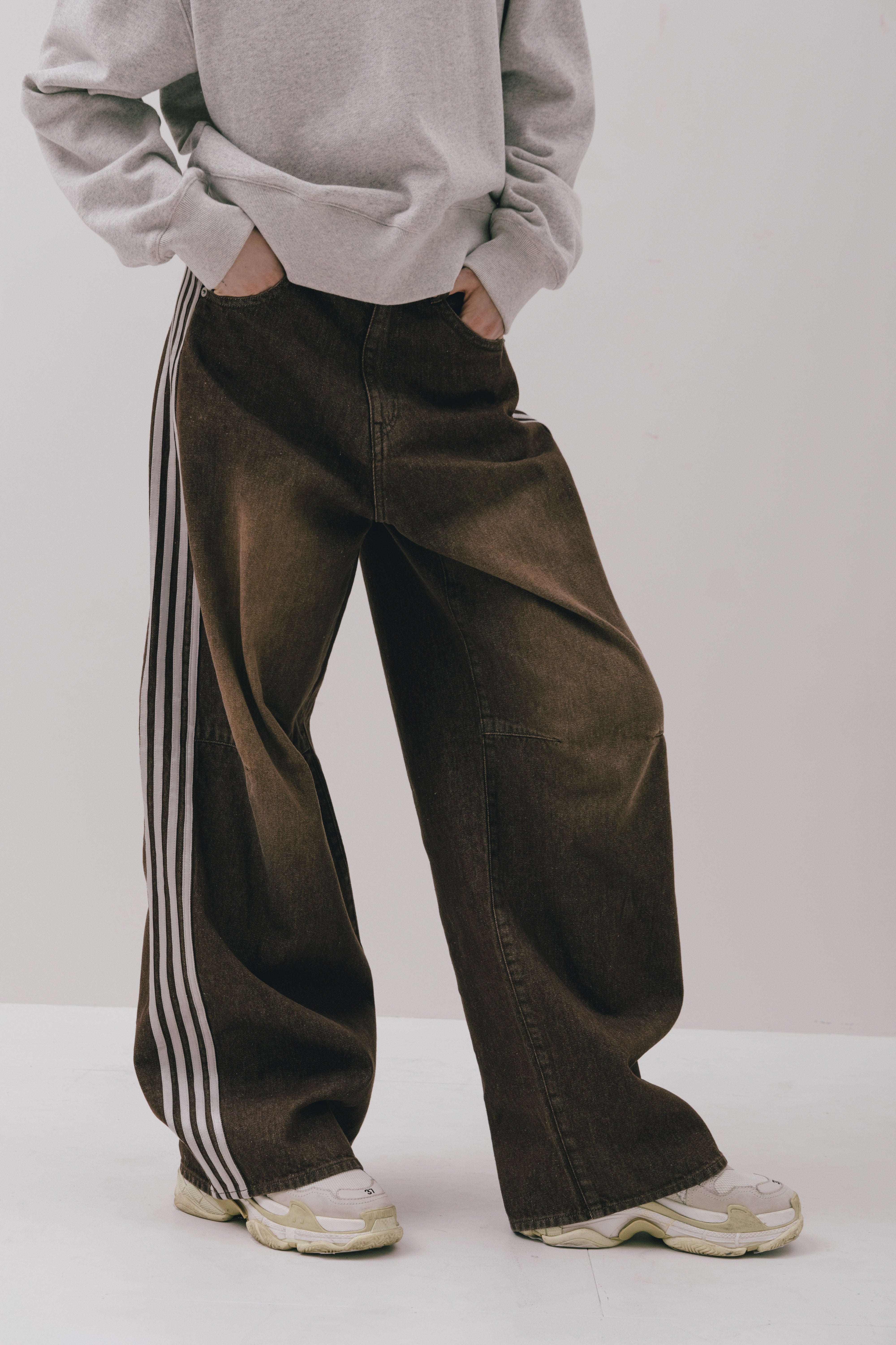 Emirates Track Denim Pants – THE TOÉ