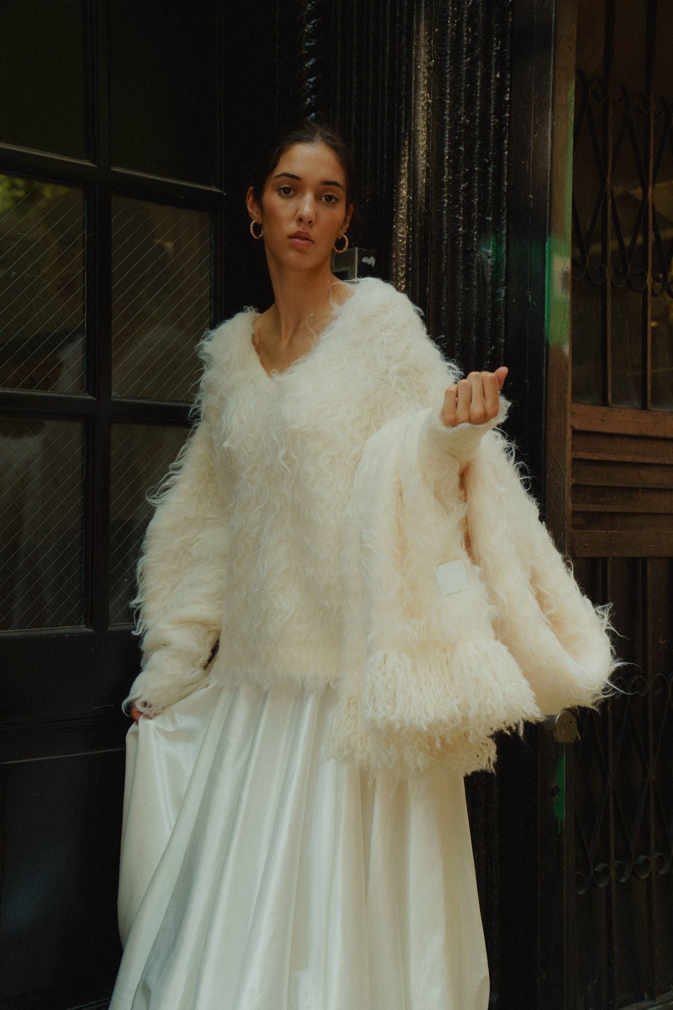 Pigalle shaggy Vneck knit – THE TOÉ