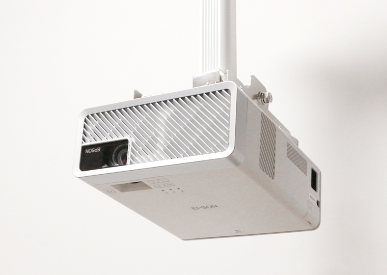 エプソンEF-100Wを天吊り金具スパイダー2で天吊設置する方法