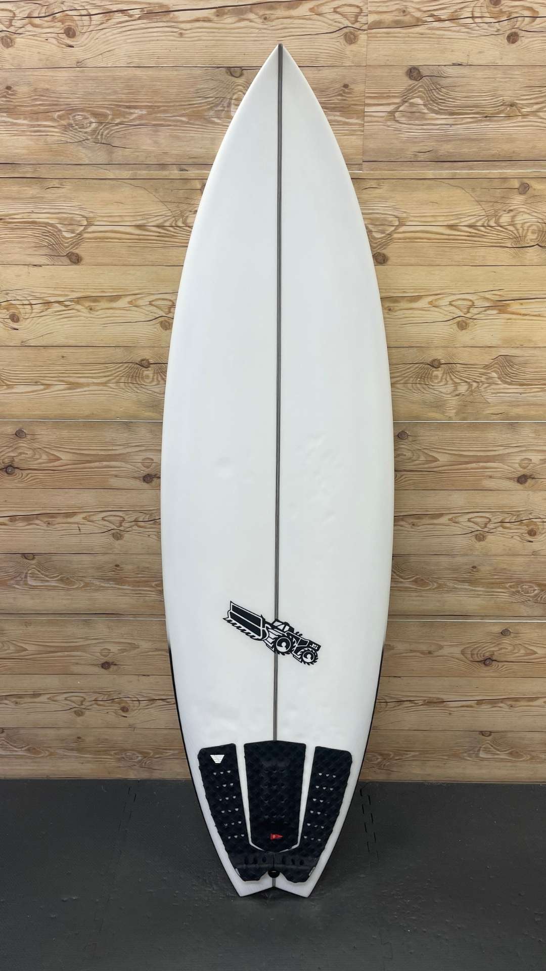 Surf Used Shortboards: JS Industries Xero Fusion 5'9