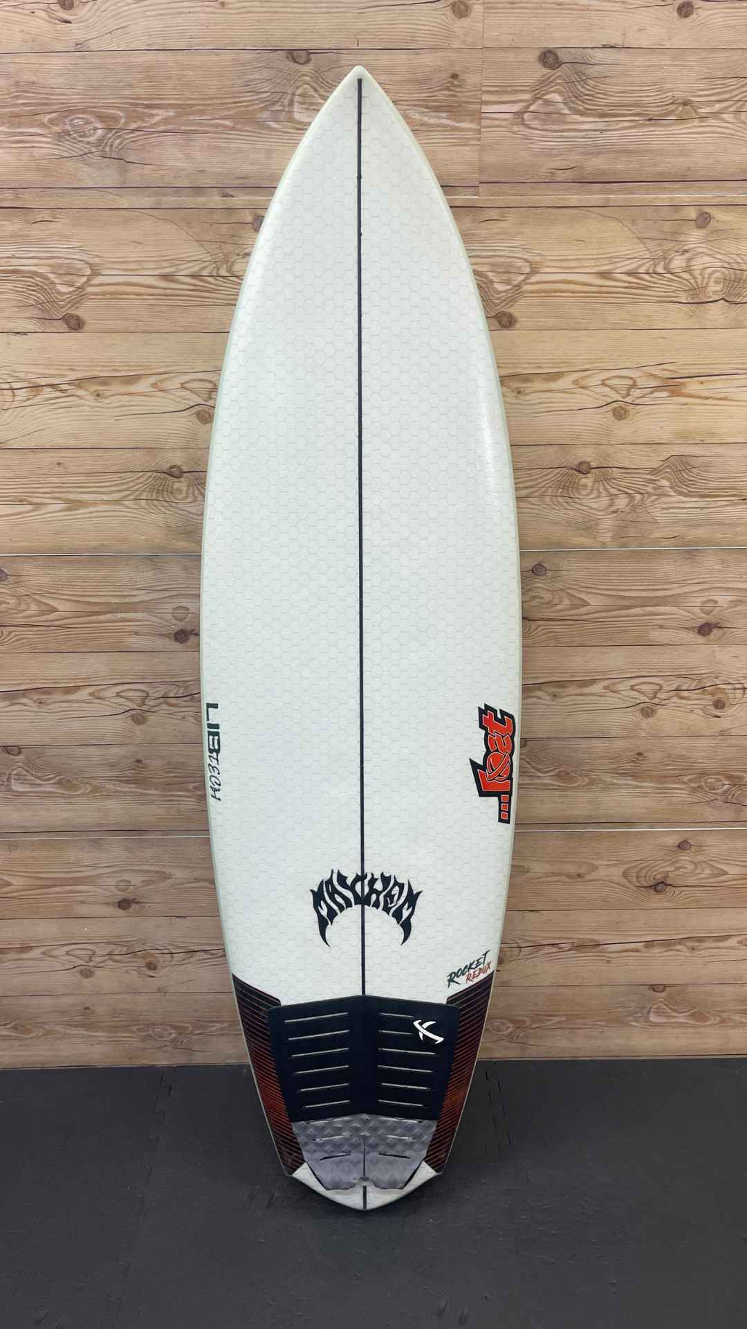 USED SURFBOARD 5'6