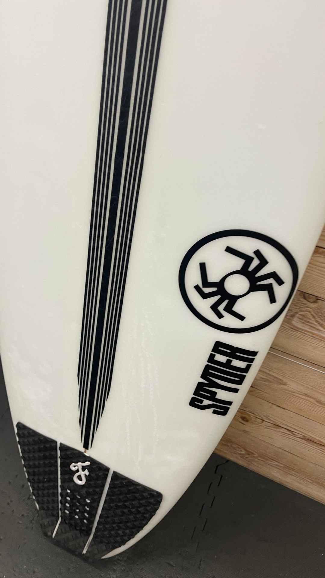 Used Spyder Surfboards Hard Drive 6'1