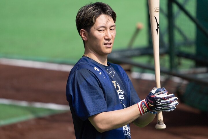 広島カープ 西川龍馬 #63 バット NPBマーク 支給品 実使用 オリックス