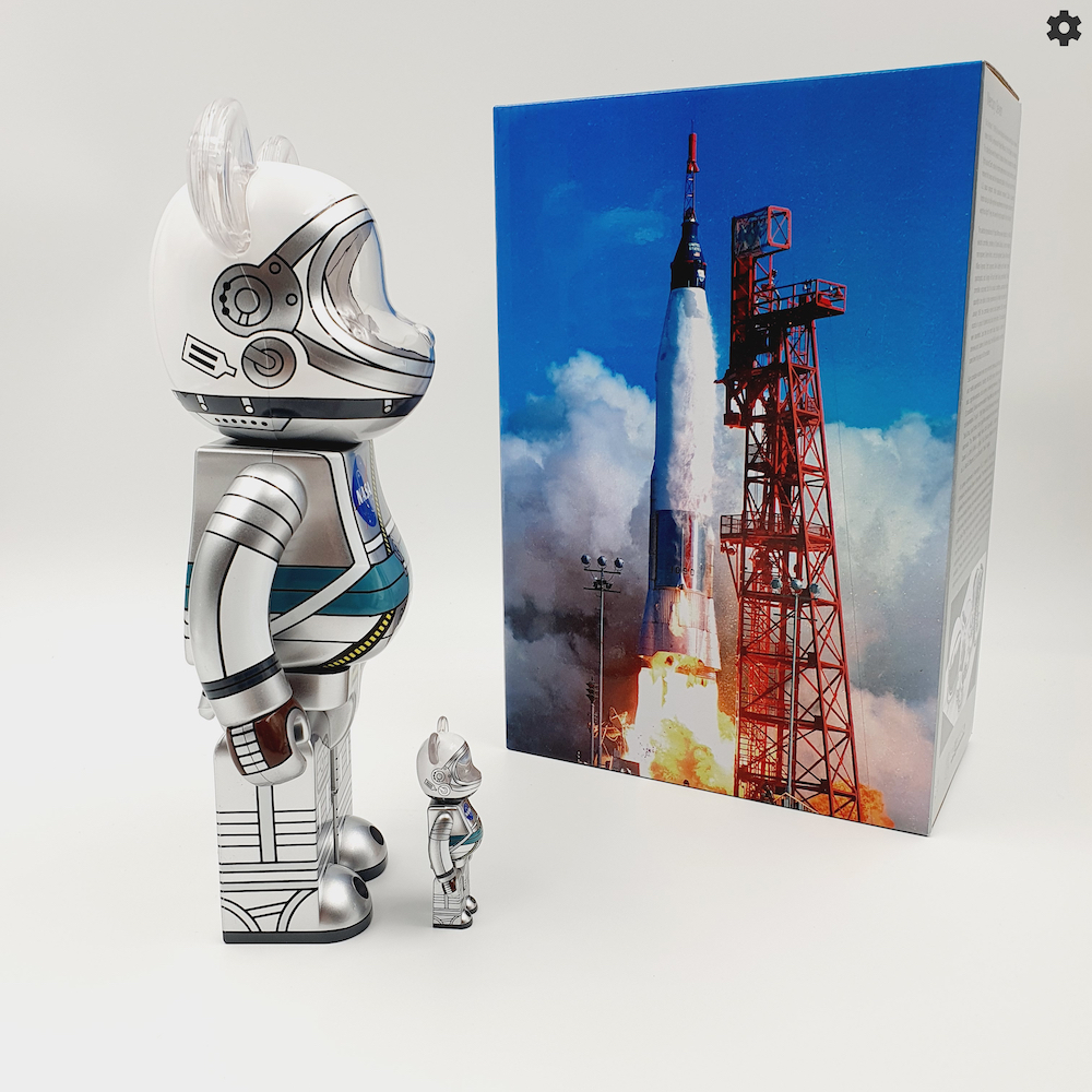 BE@RBRICK X NASA PROJECT MERCURY ASTRONAUT 400% 100%