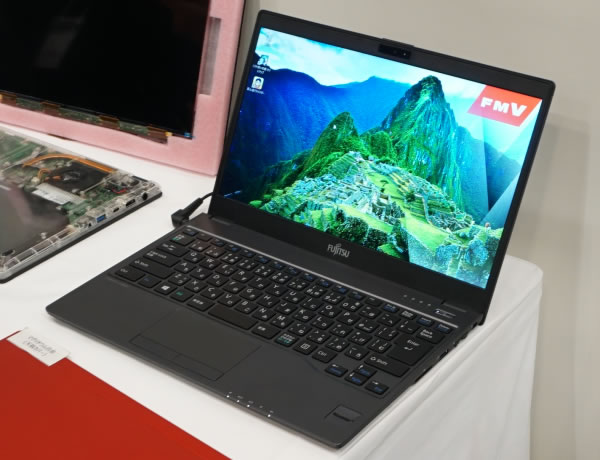 LIFEBOOK UH75/B1のレビュー/761gの軽さのヒミツ - the比較