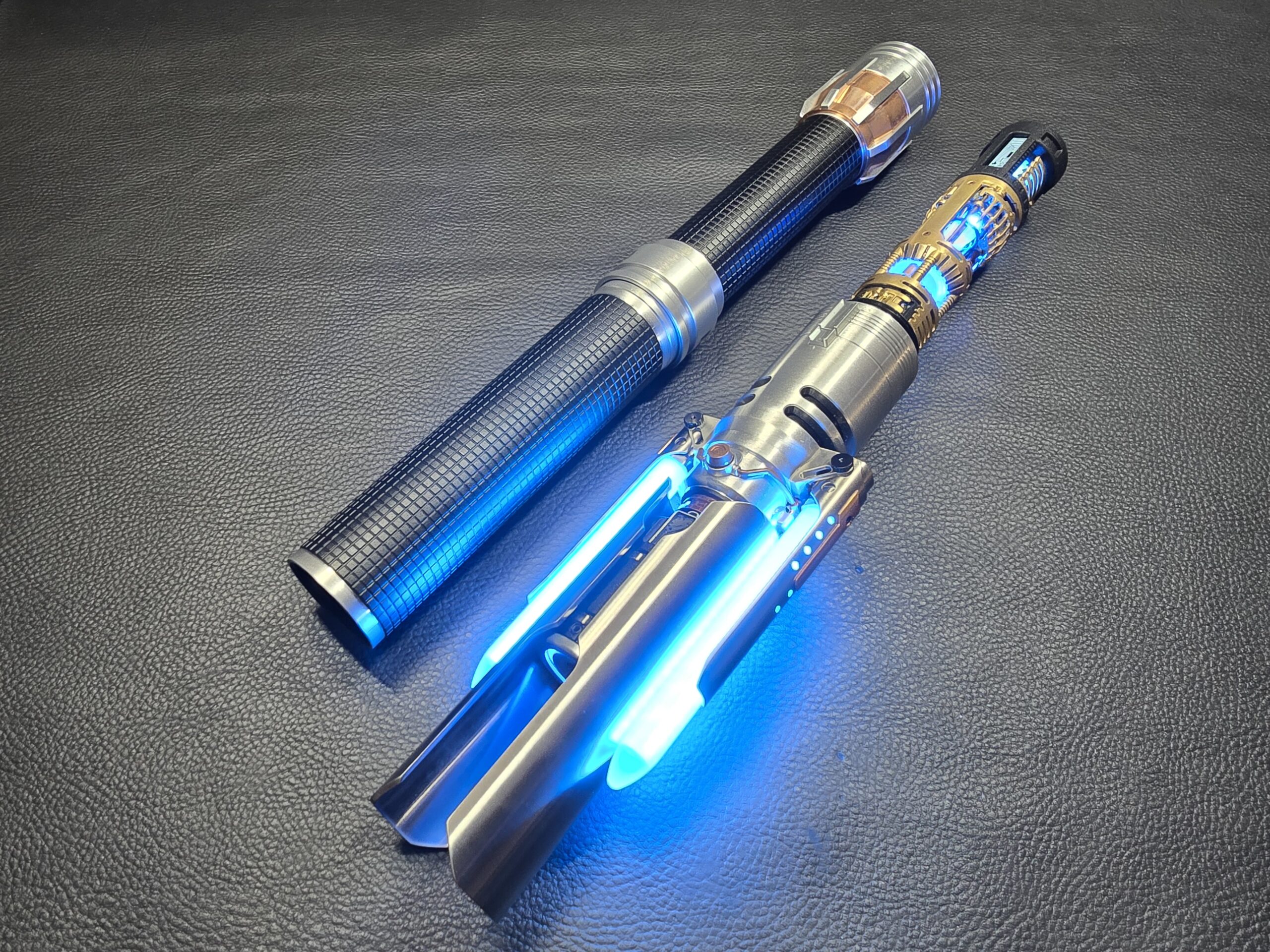 カル・ケティスのライトセーバー - クロスガード (ジェダイ