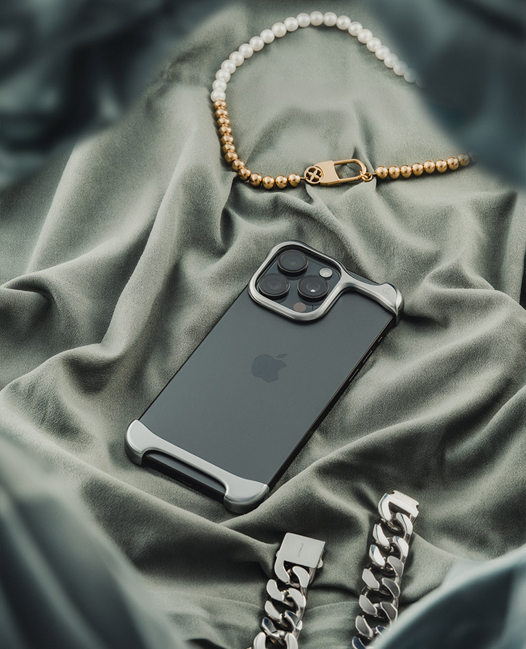 Arc Pulse iPhone 16 Pro Maxケース ミラーシルバー - ARC | THÉM