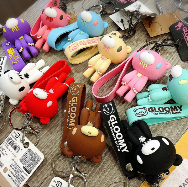 アナタの推し色は❓】グルーミーキーホルダー入荷しました🧸 | ドゥ