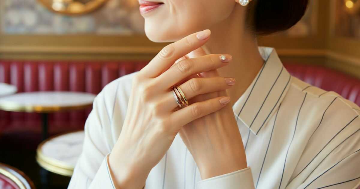 ティファニー トゥルーナローリングで差をつける重ね付けスタイルは