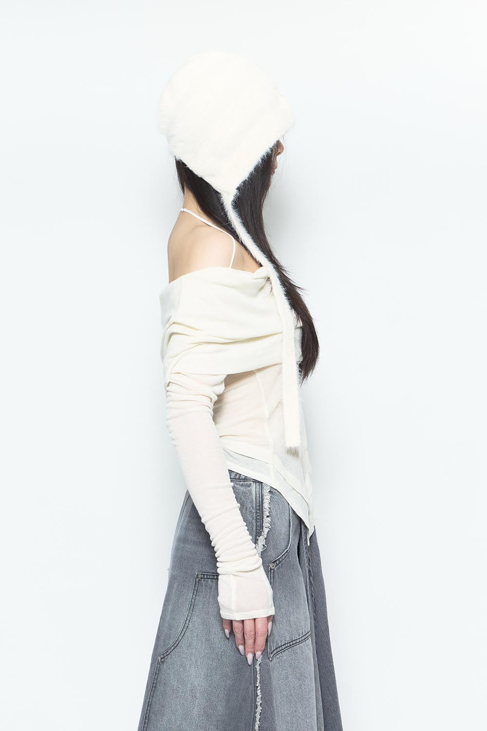 THEREDTHREAD / ザレッドスレッド】S strap off shoulder tops