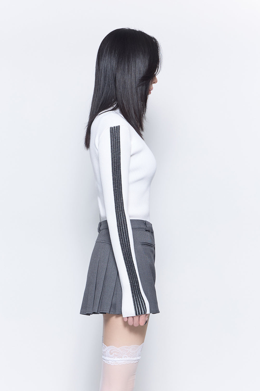 THEREDTHREAD / ザレッドスレッド】line logo knit