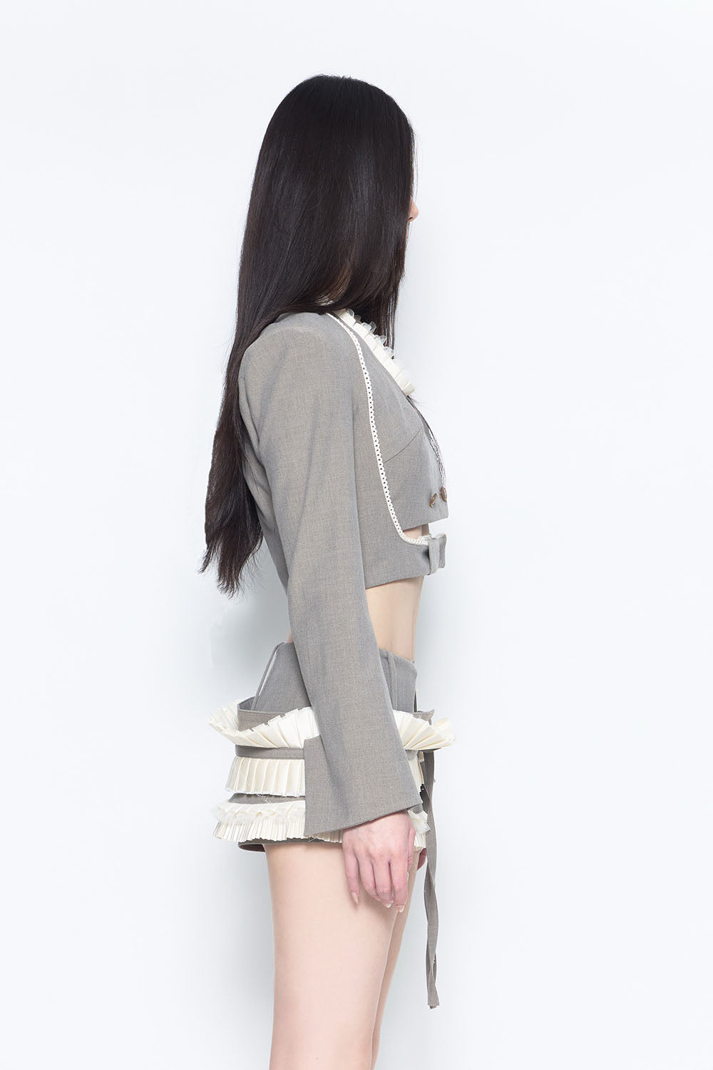 THEREDTHREAD / ザレッドスレッド】S lace trim suit ensemble