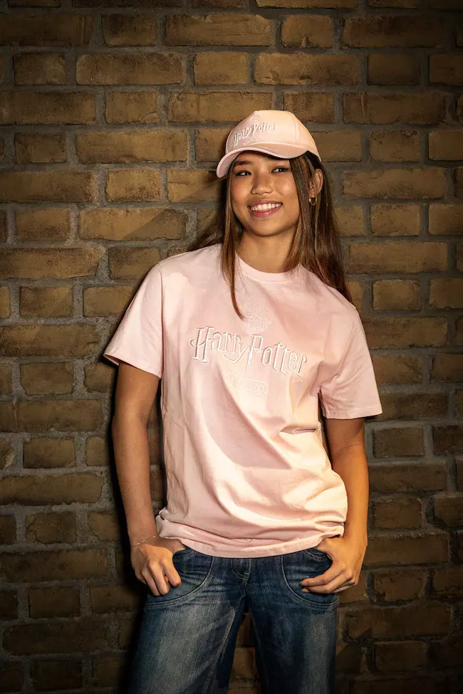 ハリー・ポッター「スタジオツアー東京」初の春、サクラ色の新グッズと