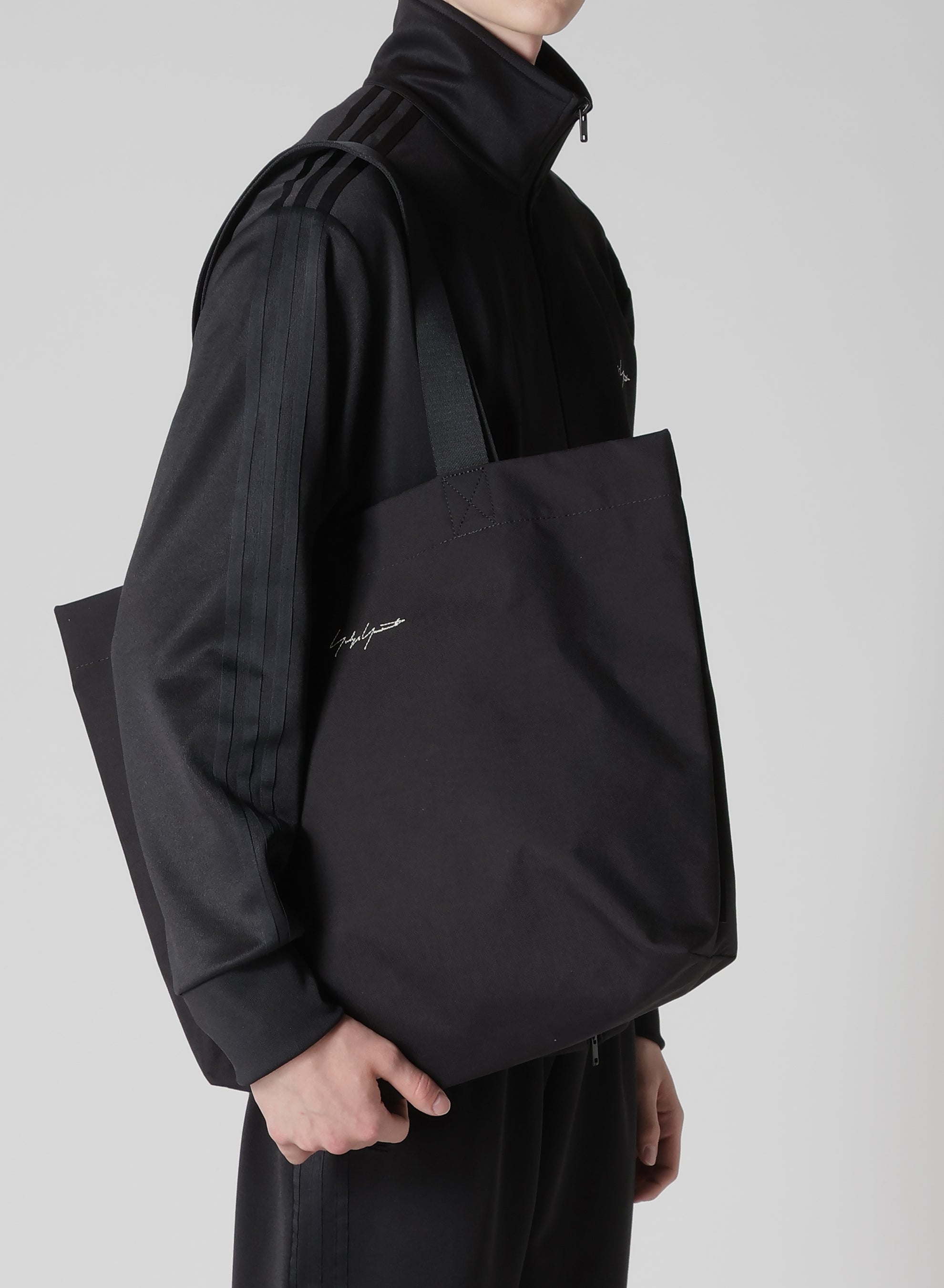 Y-3 KURO CANVAS TOTE BAG – THE SHOP YOHJI YAMAMOTO