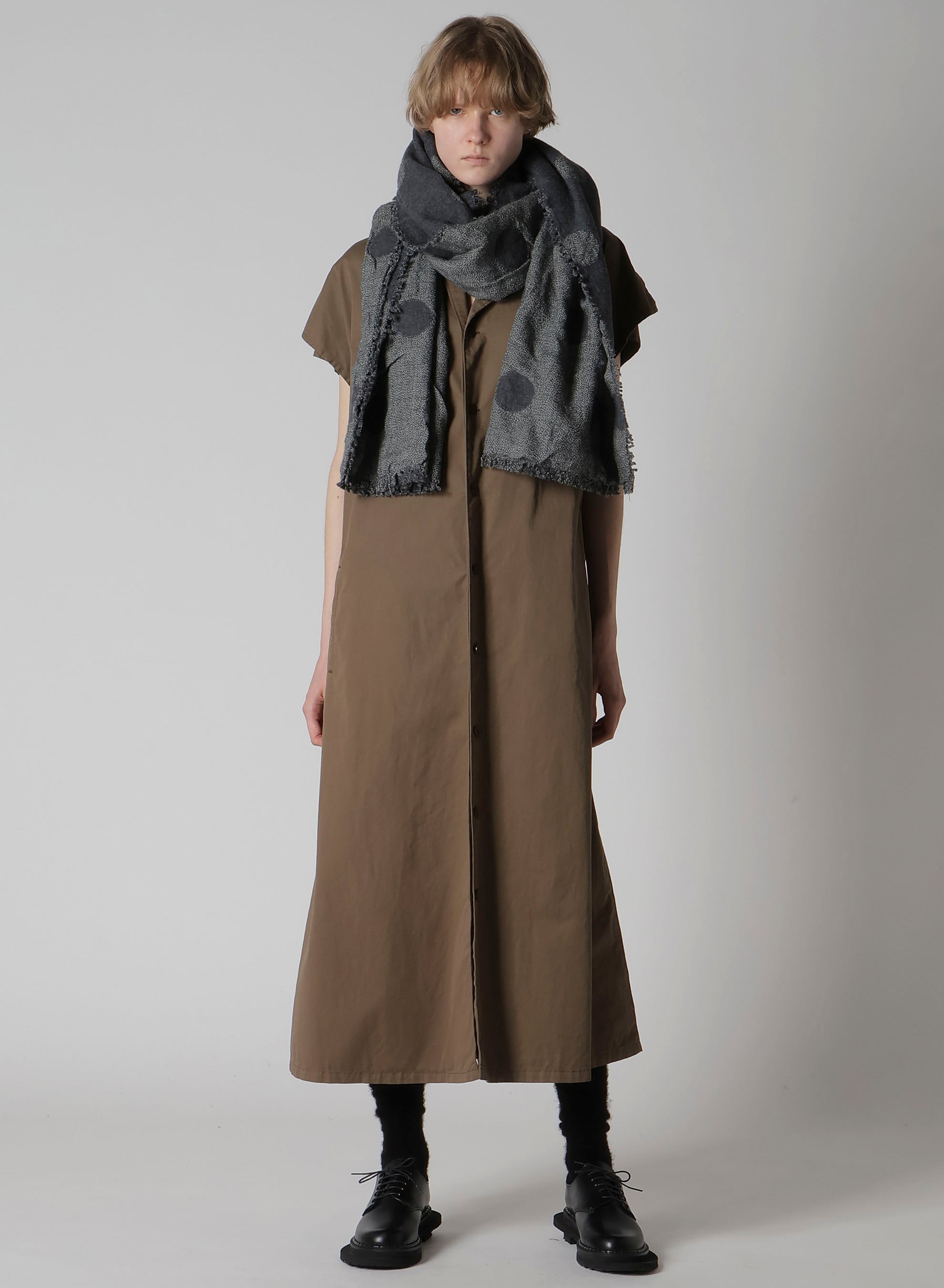 WOOL MILLING REVERSIBLE POLKA DOT SCARF – THE SHOP YOHJI YAMAMOTO