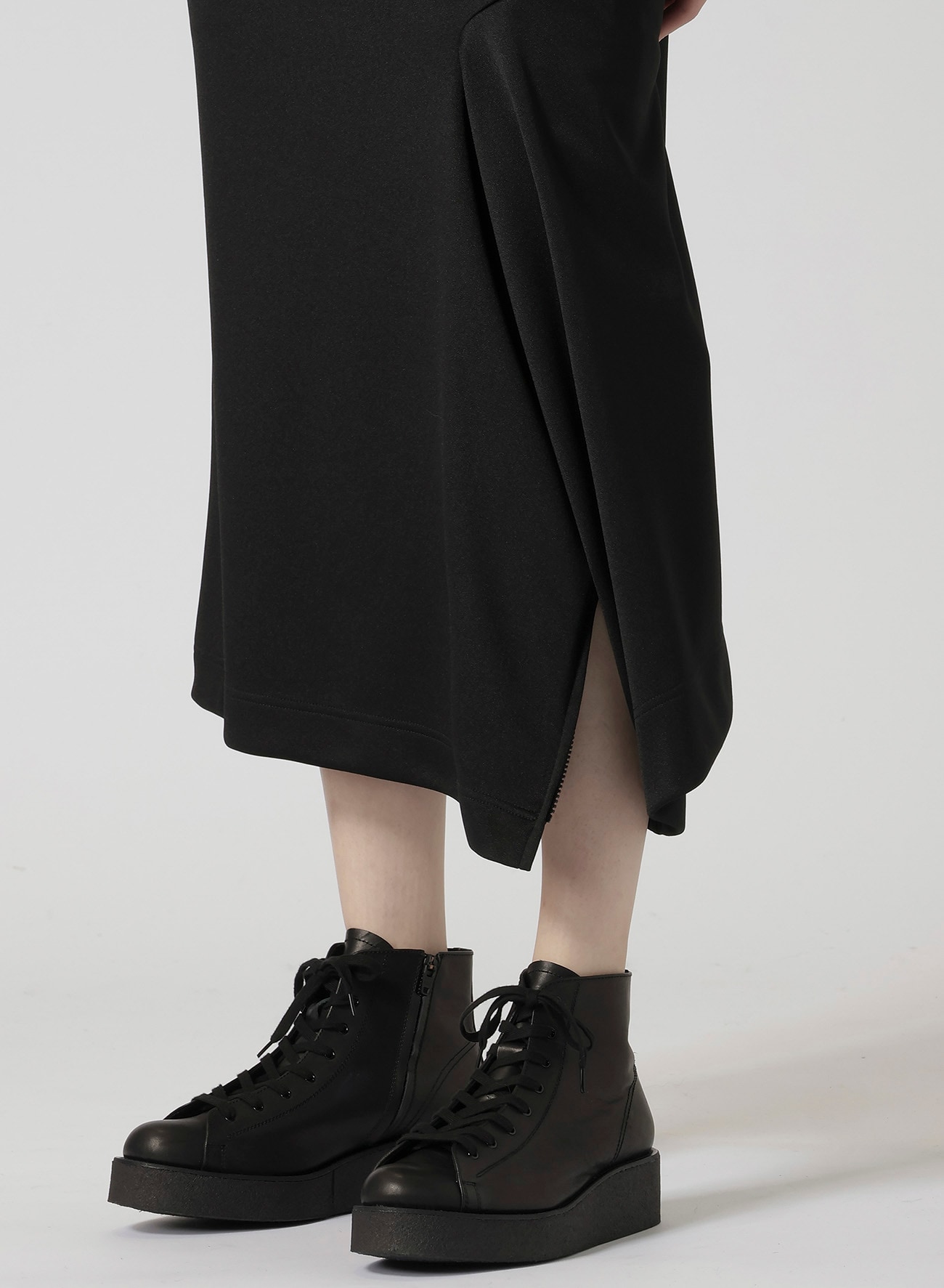 PE INTERLOCK A R-TUBE SKIRT(S Black): Vintage 1.1｜THE SHOP YOHJI