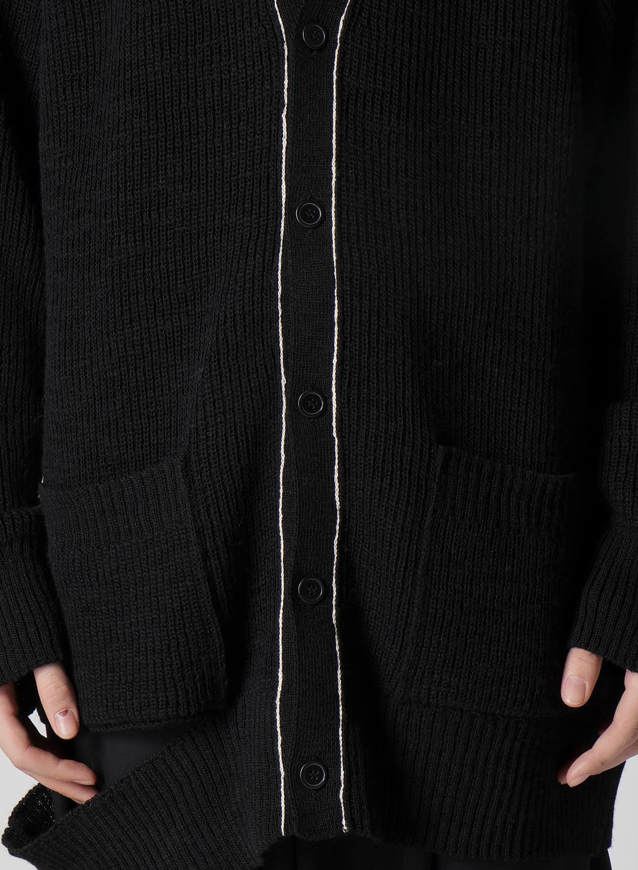HALF CARDIGAN SLIT DETAIL V NECK CARDIGAN(FREE SIZE Black): Soldes