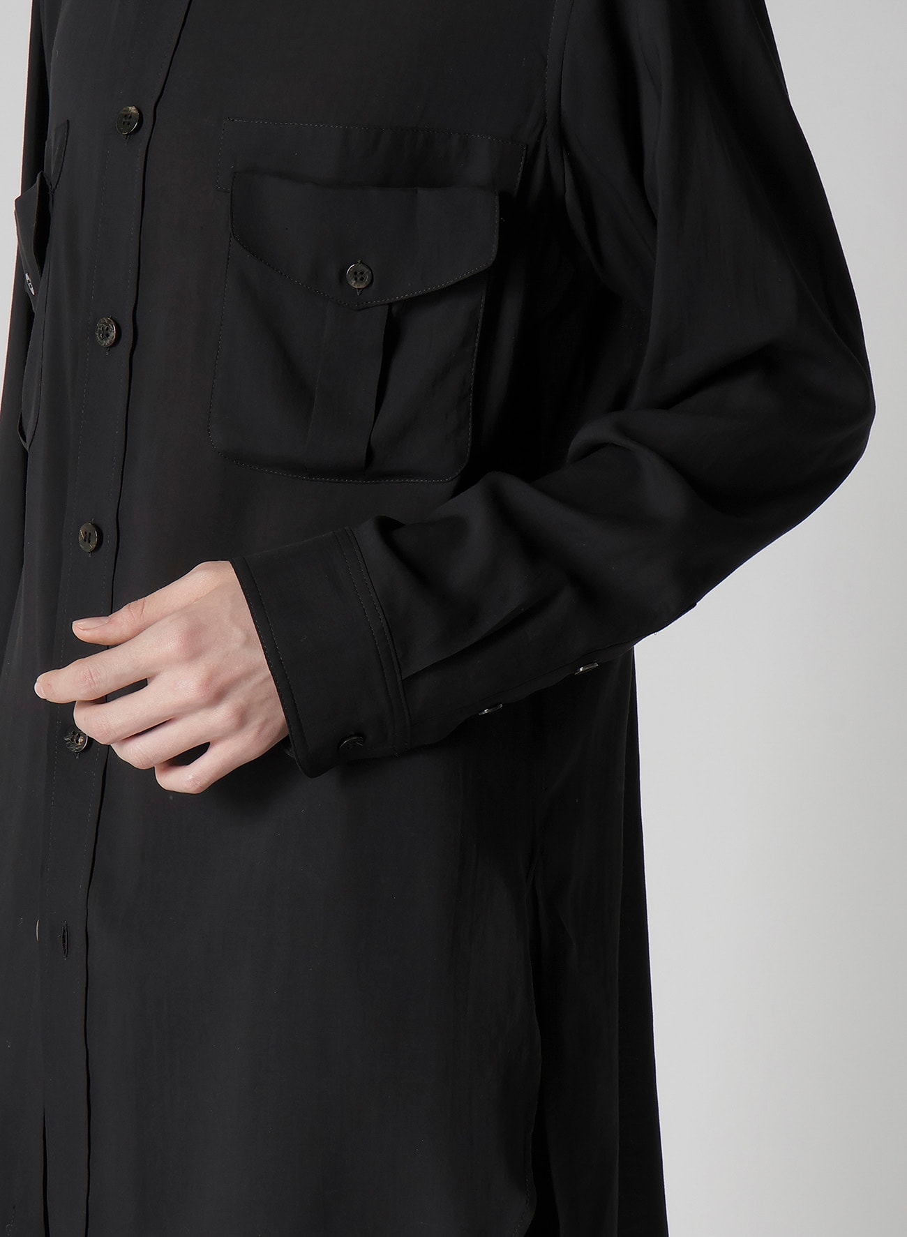 CELLULOSE LAWN DOUBLE-POCKET SHIRT(S Black): Soldes｜THE SHOP