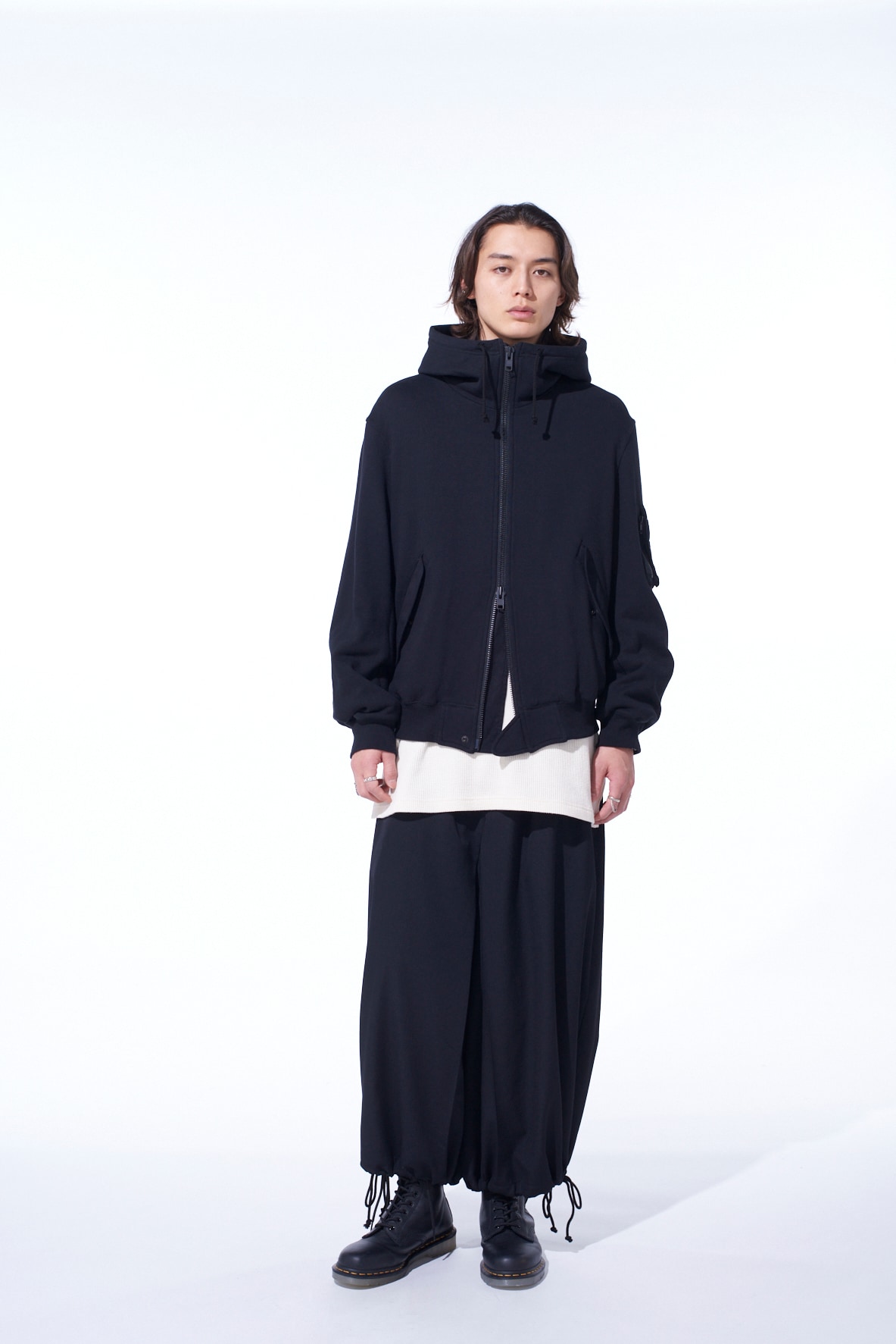 TWILL TERRY MIX ZIP-UP HOODIE WITH UTILITY SLEEVE POCKET(M Black