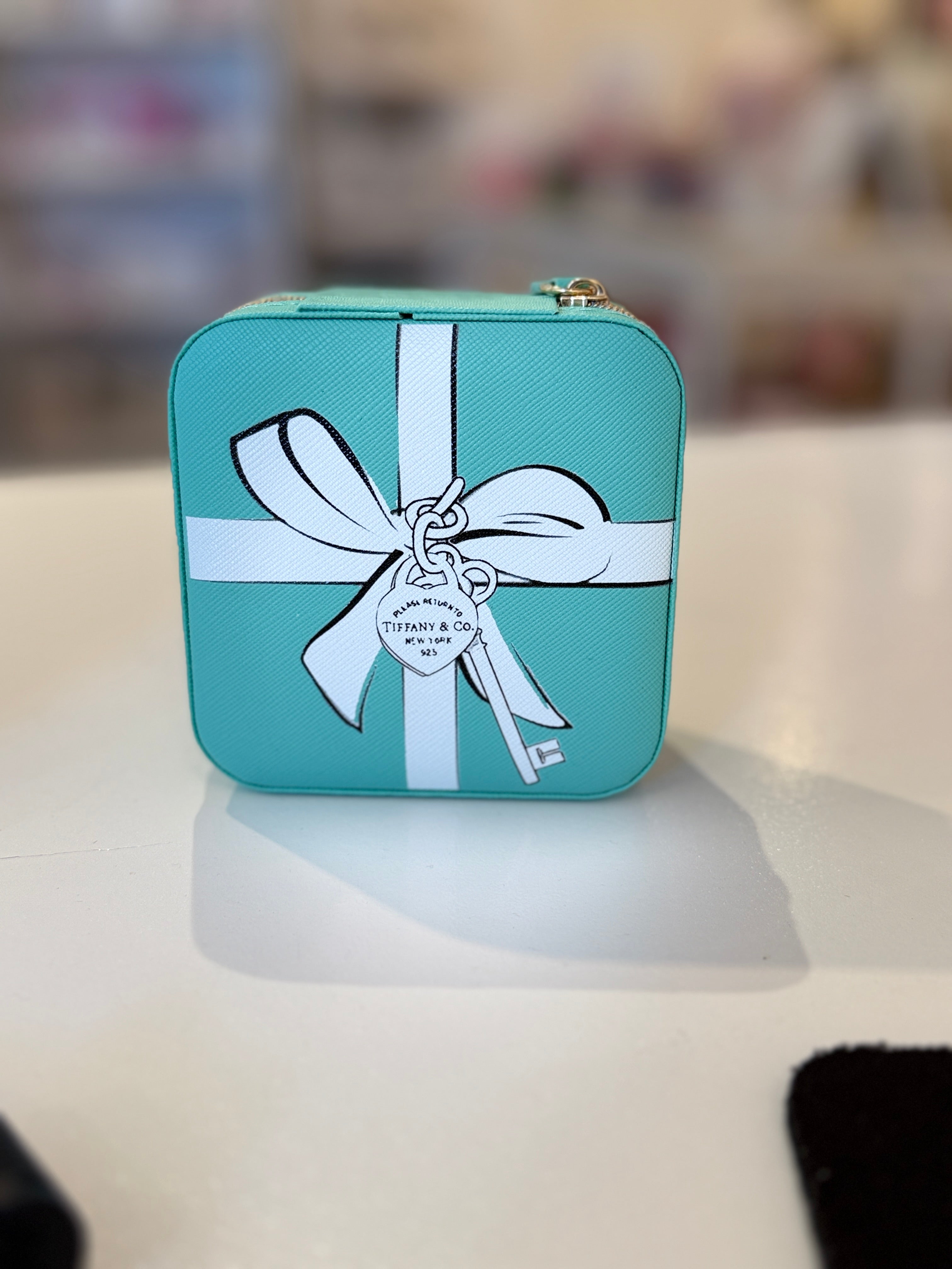 Toss Designs - Travel Jewelry Box - Tiffany & Co – The Sparkling