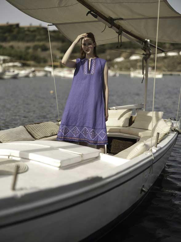 Apolonia Midi Kaftan: Chic A-Line, Hand-Embroidered by Thierry Colson
