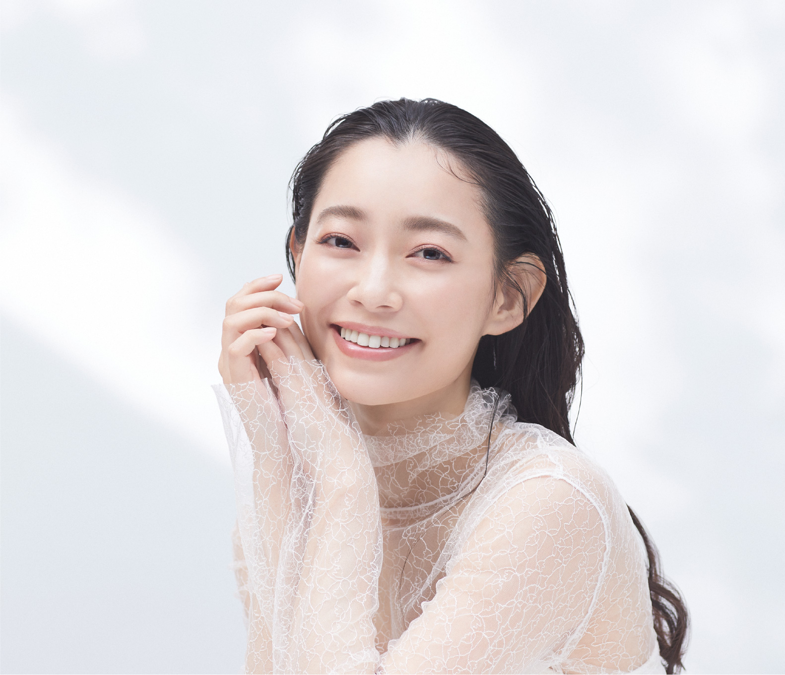 化粧下地 EmmiePrestigeProtecteurUVMineralBB01 化粧下地