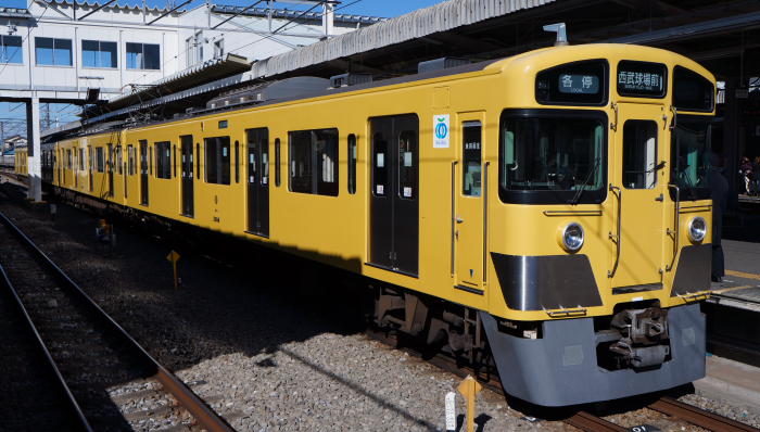 とまれみよ：西武2000系（4連）