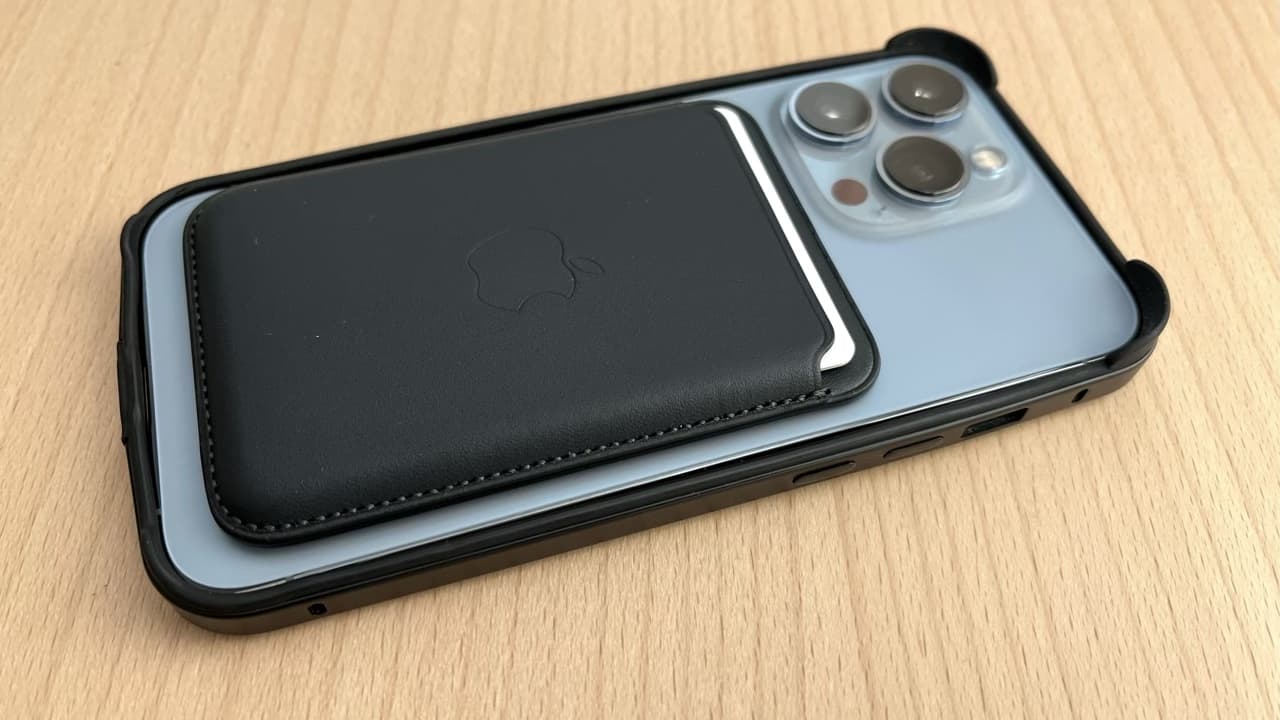 レビュー】MagSafeレザーウォレット：着脱できるミニマリスト財布