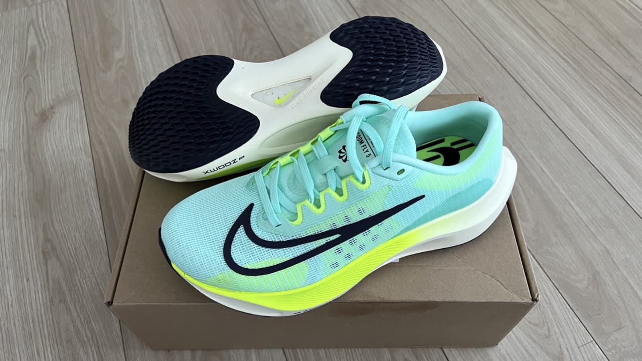 レビュー】Asics ズームフライ 5：Nikeの隠れ最強シューズ｜ともらん！