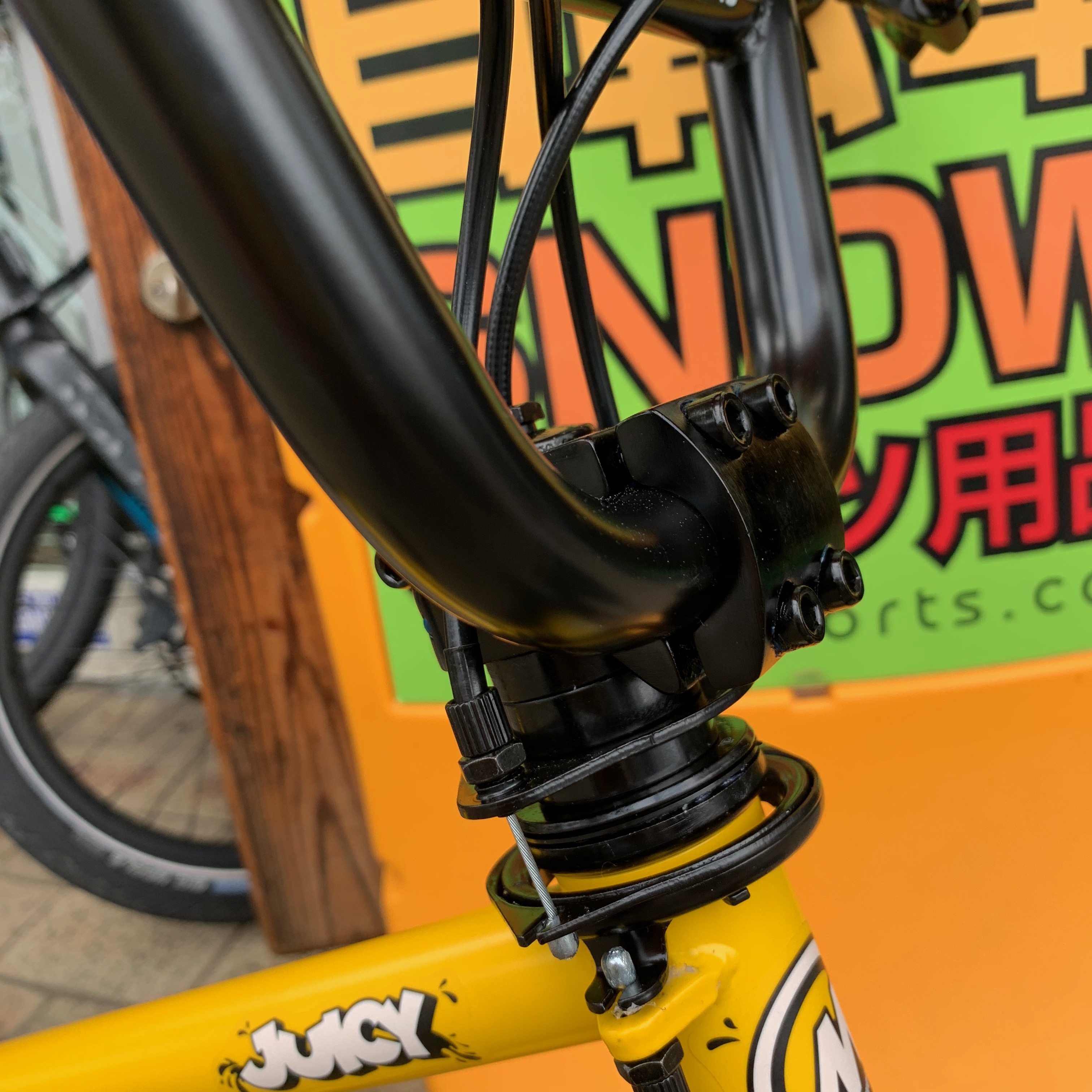 富山 最新キッズBMX 14インチサイズ モーテルワークス JUICY