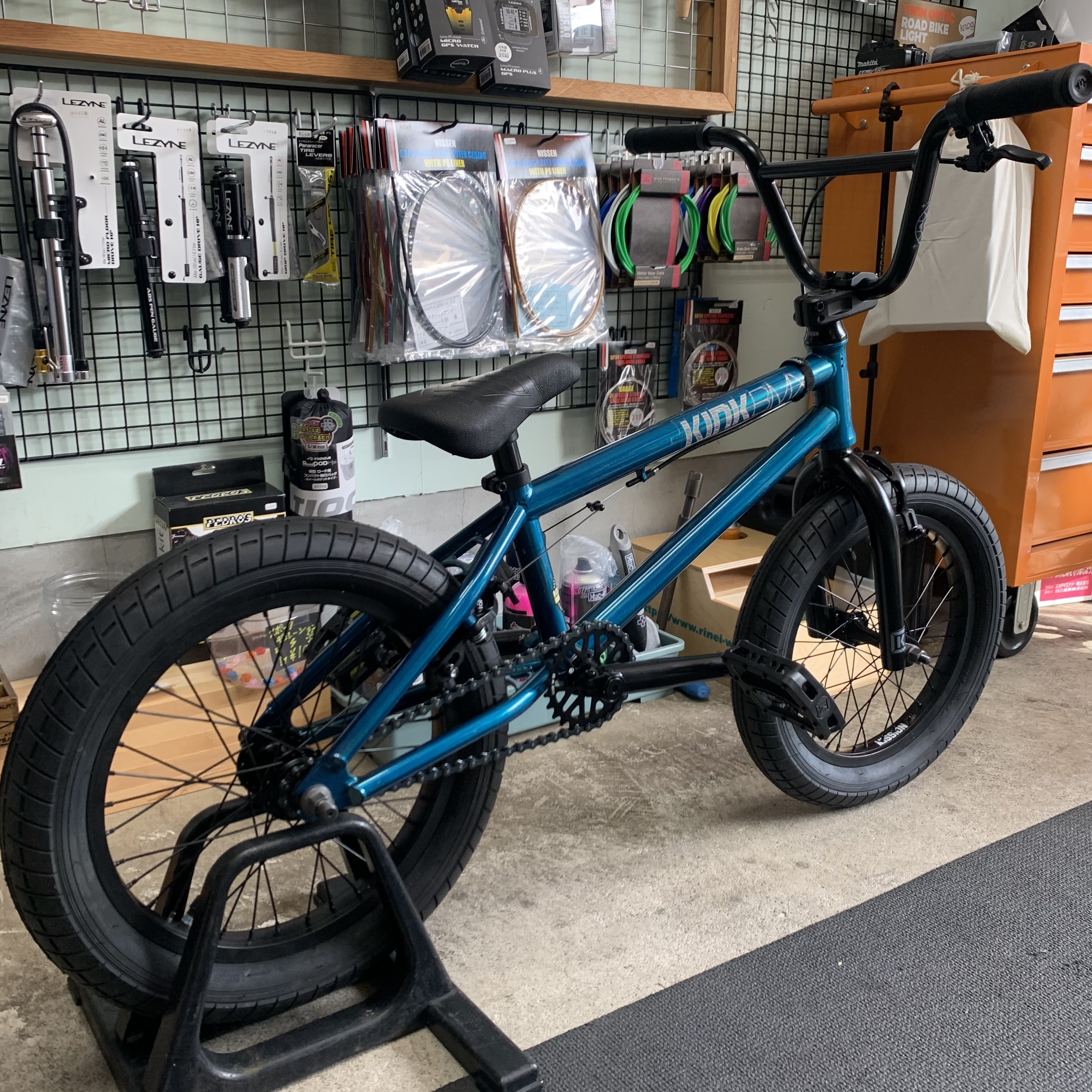 おすすめ！BMXキッズに！KINK 16インチ CARVE 完成車 | TOOLATE SPORTS