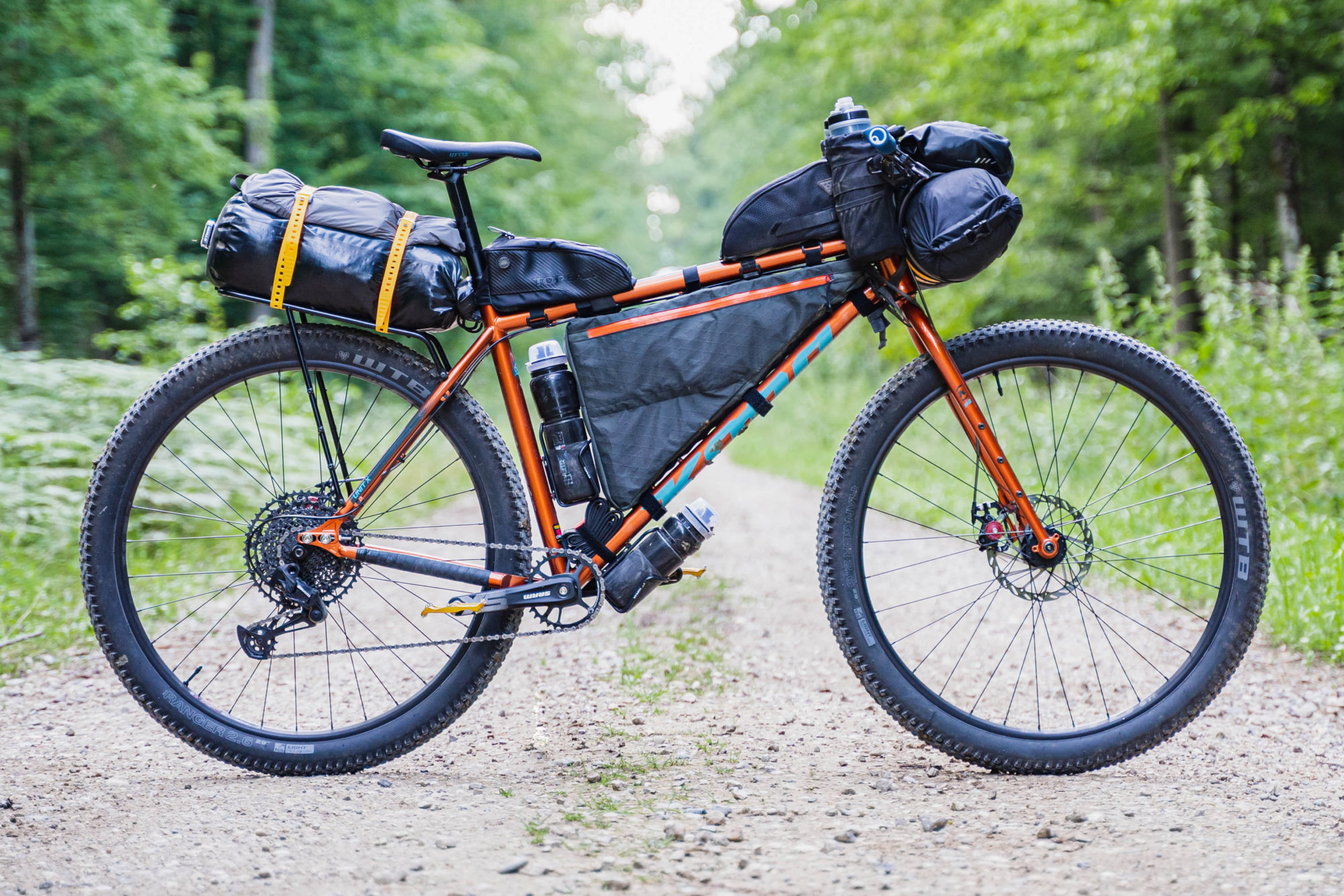 KONA コナマウンテンバイク UNIT-X 積載量も抜群！シマノコンポ