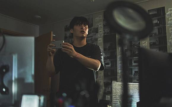 影爆點／樓板下的怒火，從Netflix《牆外之音》聽見隱藏在韓國亮麗都市