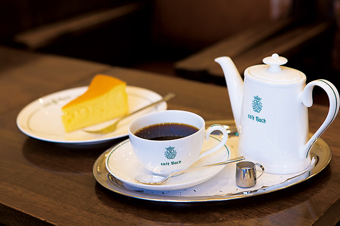 カフェ・バッハ | 立ち寄りスポット | 東京都電さんぽ