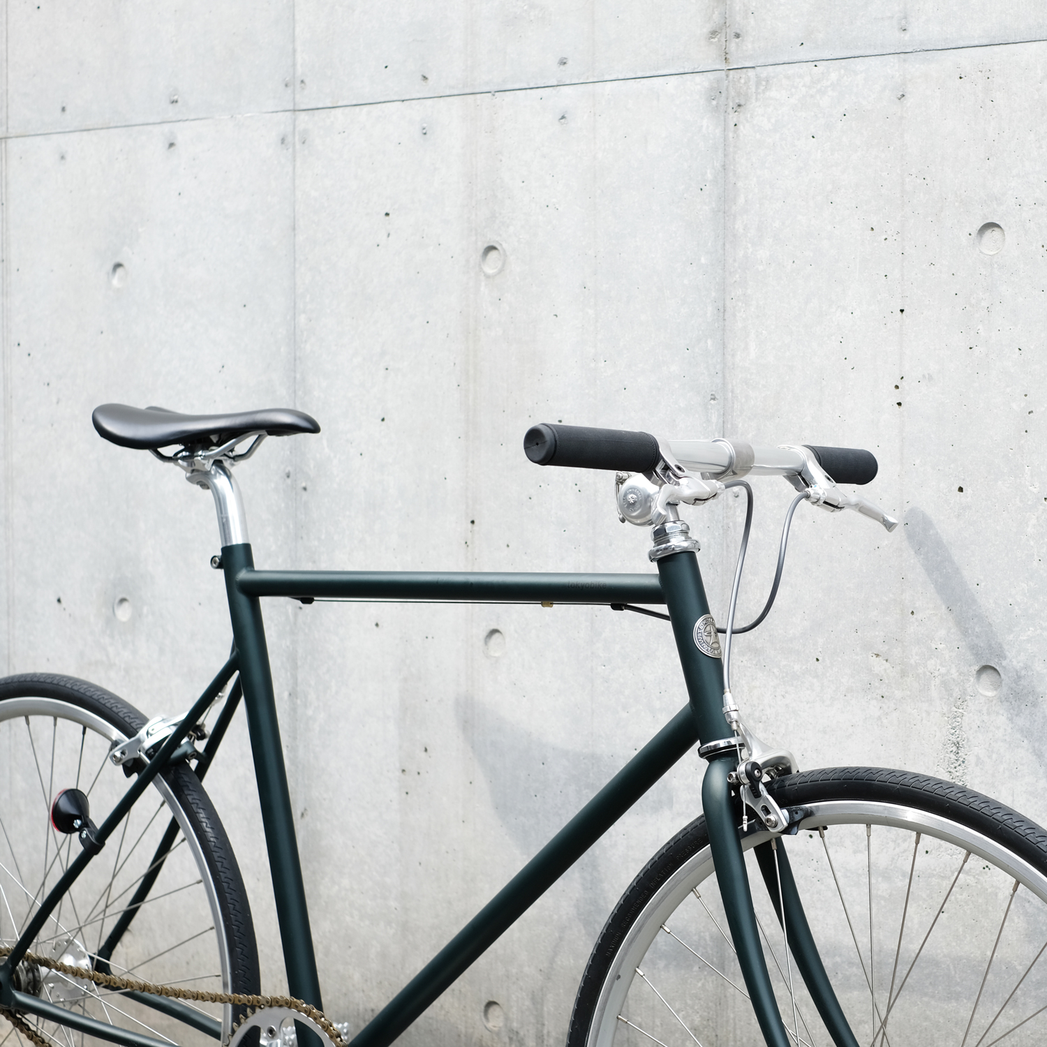 フェイクレザーサドル 細身 ブラック - トーキョーバイク